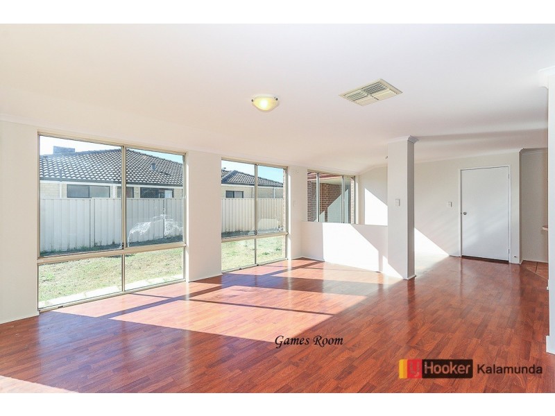 4 Strawberry Way, Forrestfield WA 6058