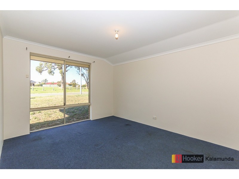 4 Strawberry Way, Forrestfield WA 6058