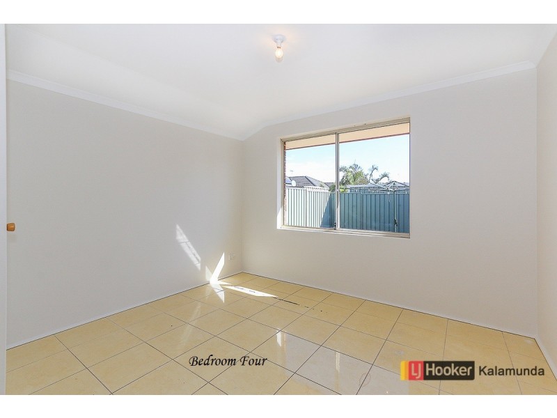 4 Strawberry Way, Forrestfield WA 6058