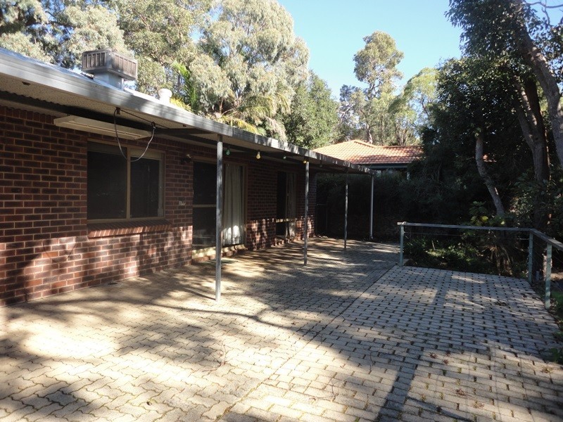 9 Landers Road, Lesmurdie WA 6076