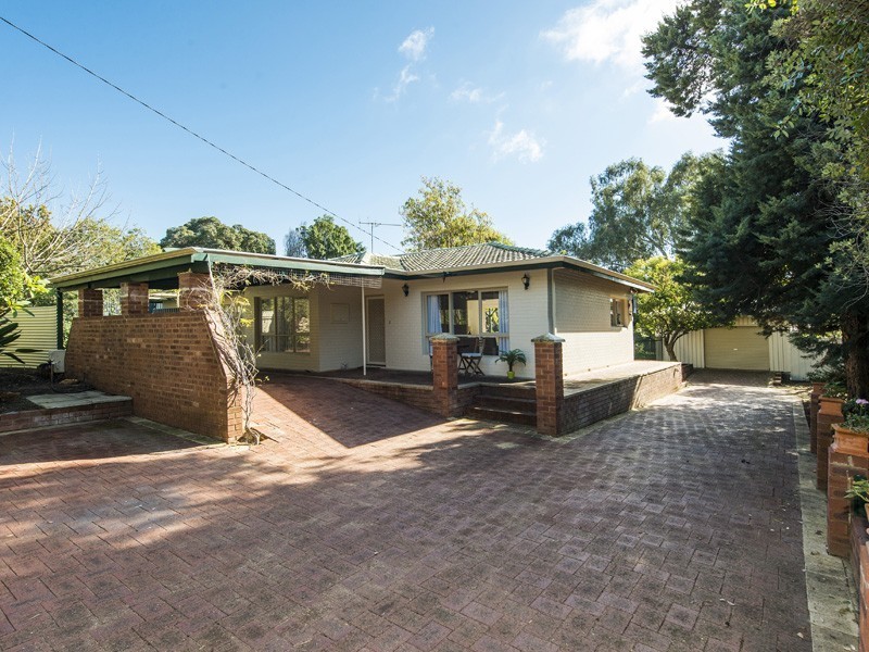 198 Grove Road, Lesmurdie WA 6076