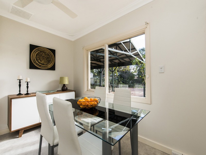 198 Grove Road, Lesmurdie WA 6076