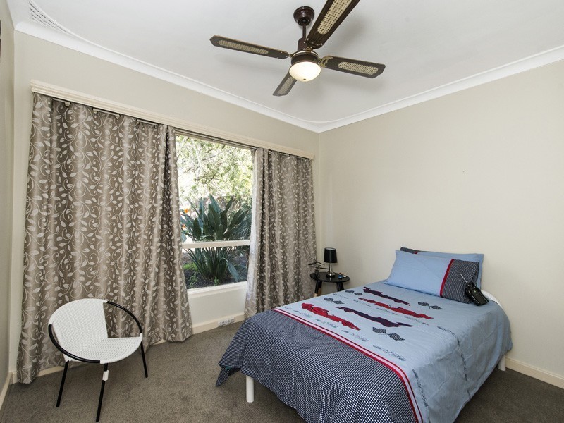 198 Grove Road, Lesmurdie WA 6076