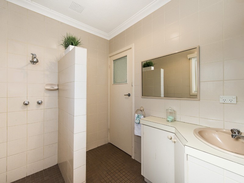 198 Grove Road, Lesmurdie WA 6076