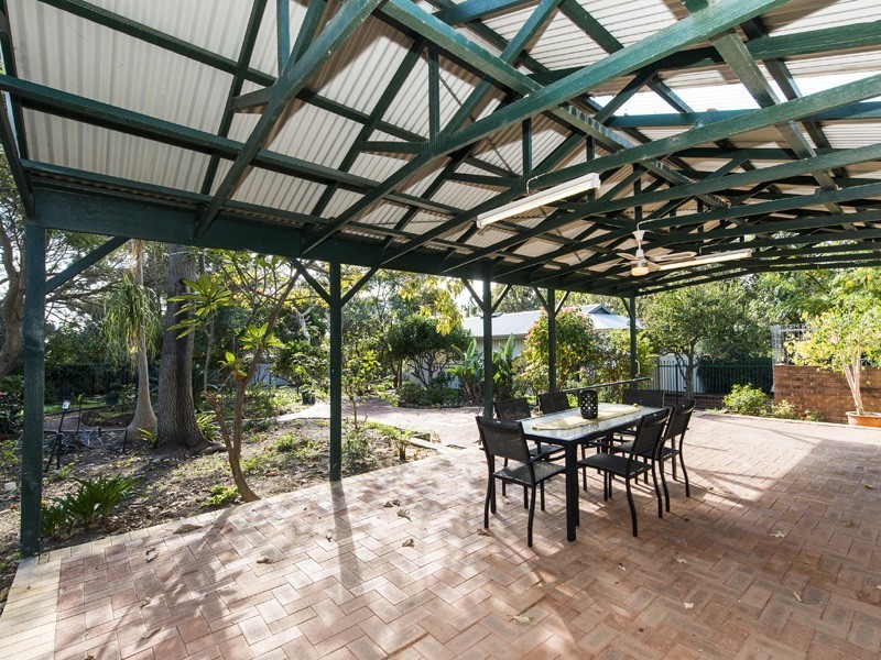 198 Grove Road, Lesmurdie WA 6076