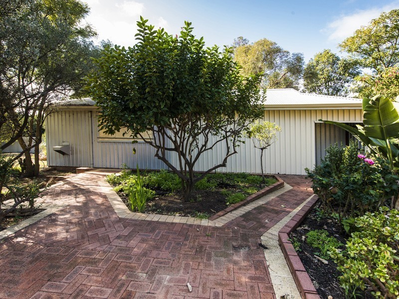 198 Grove Road, Lesmurdie WA 6076