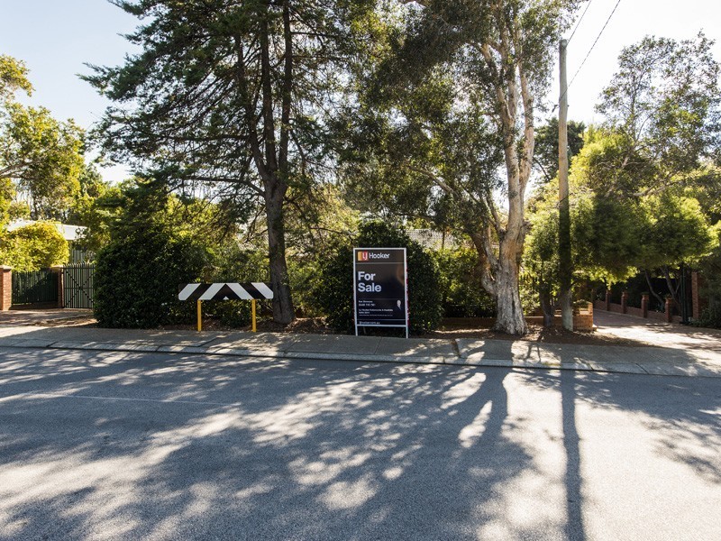 198 Grove Road, Lesmurdie WA 6076