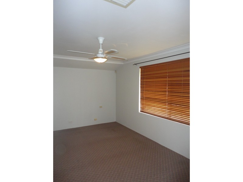 53 Hardey Road East, Wattle Grove WA 6107