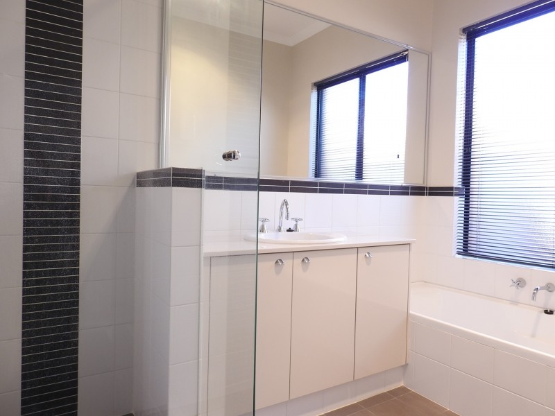 3/15 Heath Road, Kalamunda WA 6076