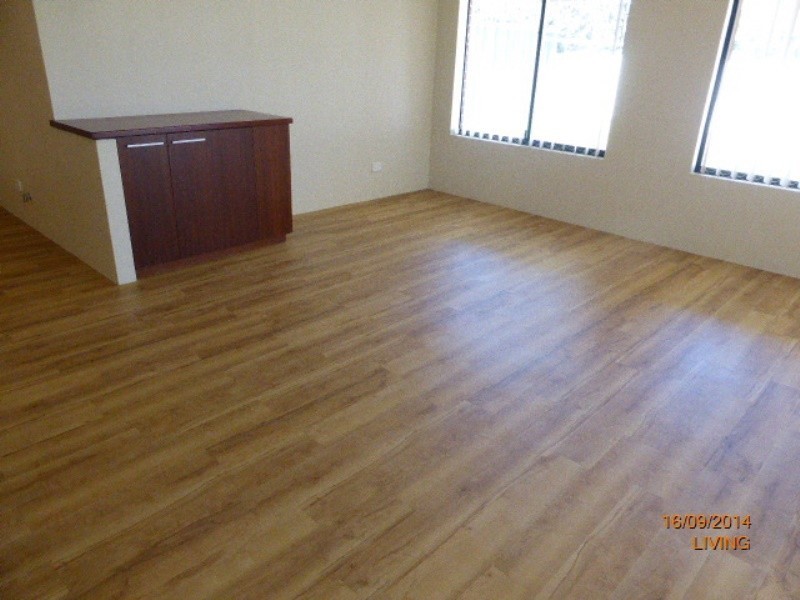 5 Copper Lane, Wattle Grove WA 6107