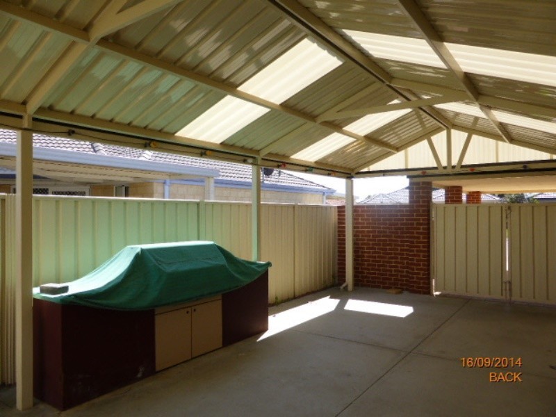 5 Copper Lane, Wattle Grove WA 6107