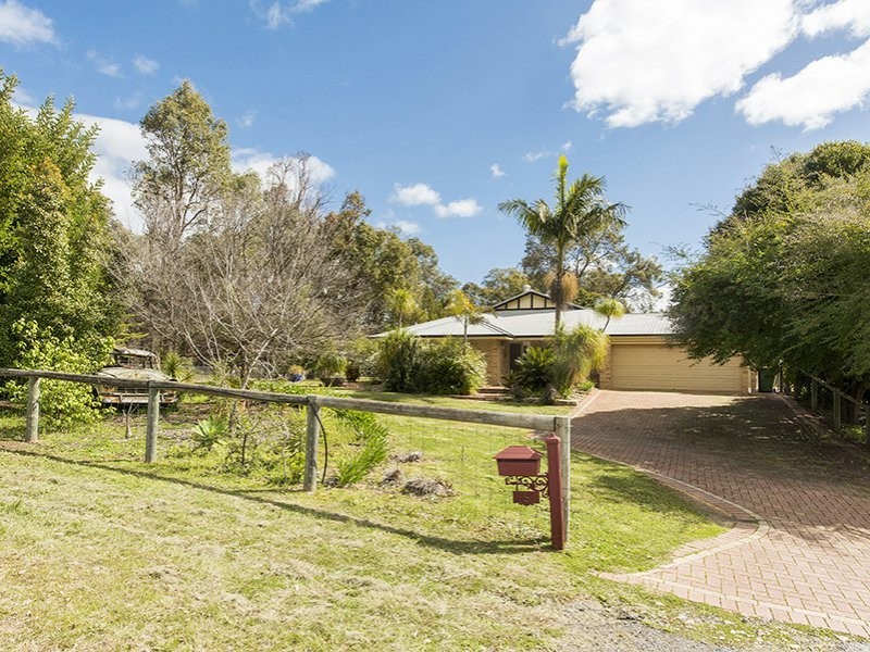 5 Hobbit Glade, Mundaring WA 6073