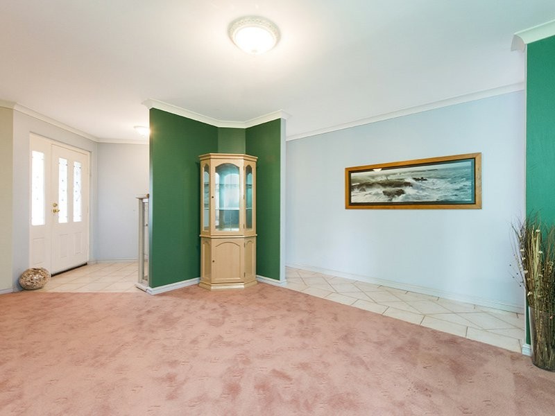 5 Hobbit Glade, Mundaring WA 6073
