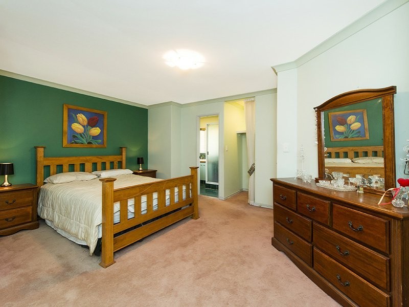 5 Hobbit Glade, Mundaring WA 6073