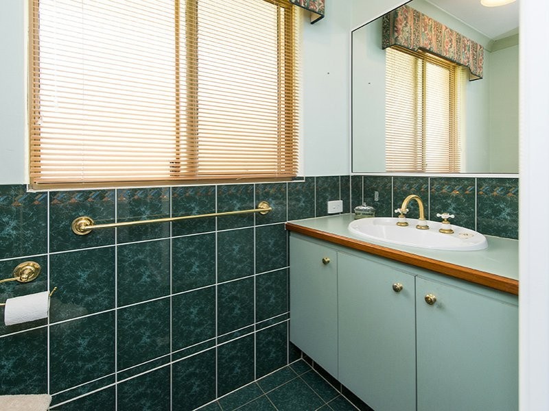 5 Hobbit Glade, Mundaring WA 6073