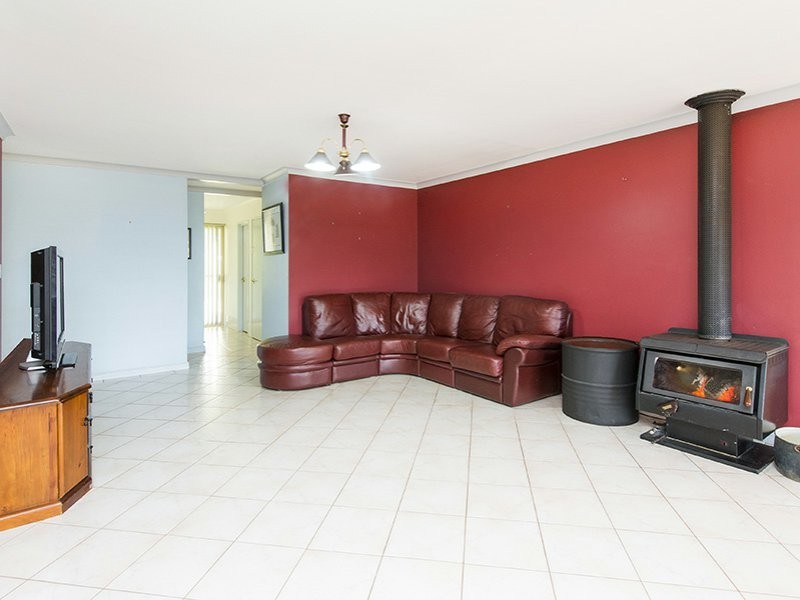 5 Hobbit Glade, Mundaring WA 6073