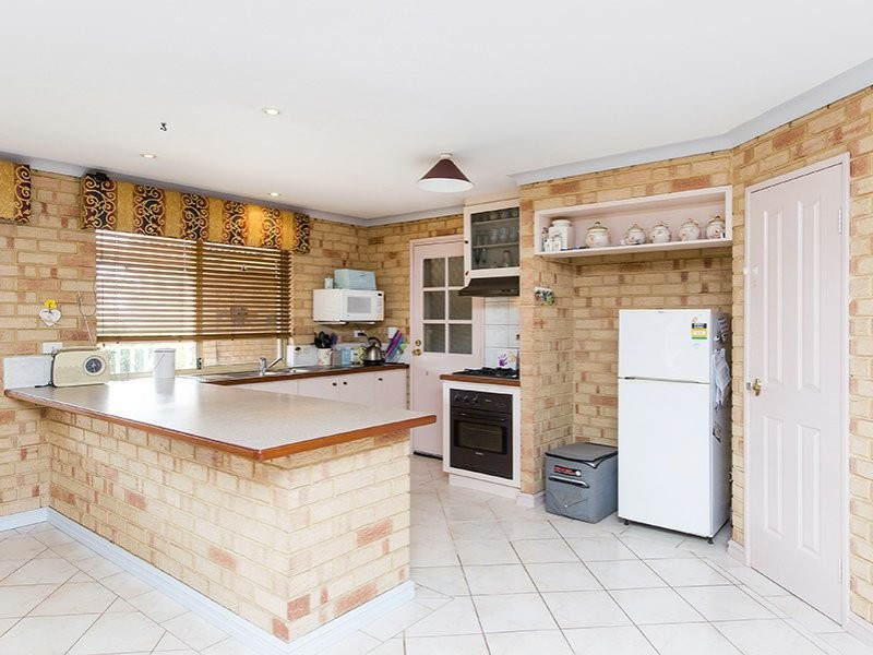 5 Hobbit Glade, Mundaring WA 6073