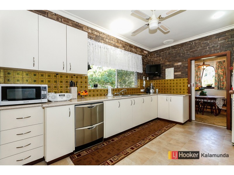 19 Bowtell Road, Lesmurdie WA 6076