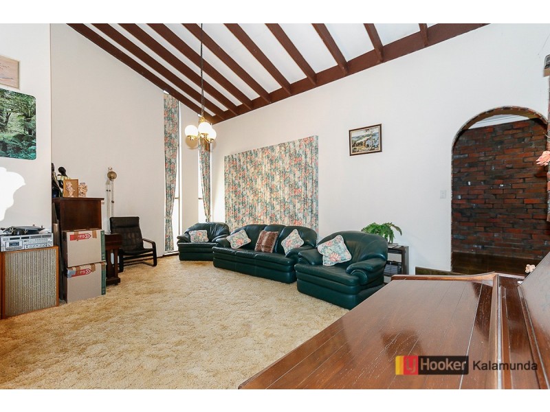 19 Bowtell Road, Lesmurdie WA 6076