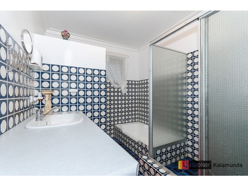 19 Bowtell Road, Lesmurdie WA 6076