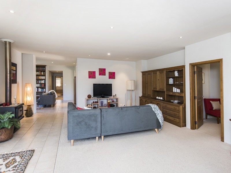 40 Maud Road, Maida Vale WA 6057