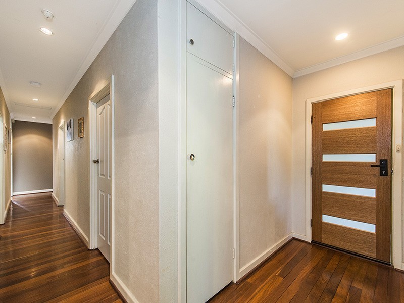 16 Edney Road, High Wycombe WA 6057