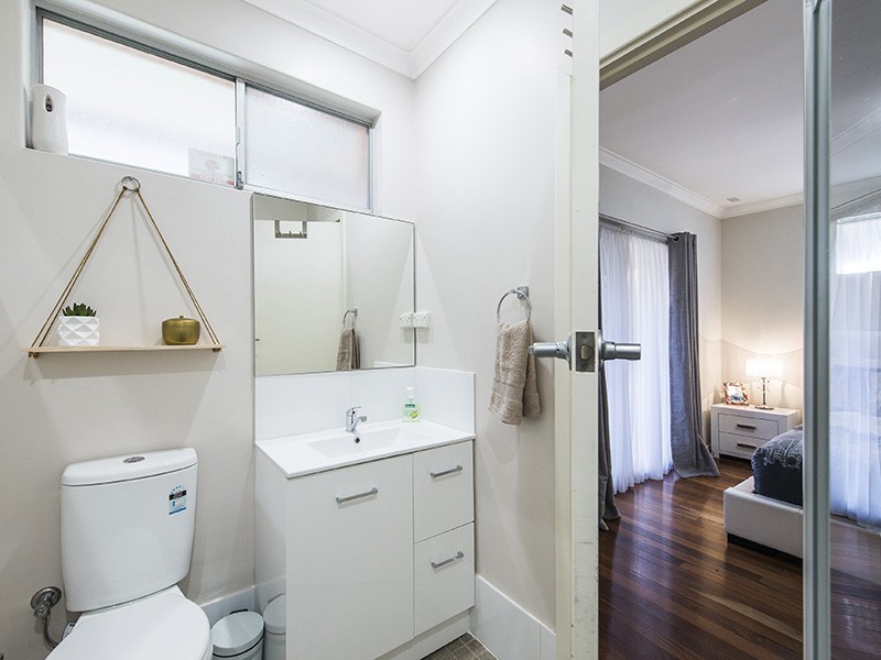 16 Edney Road, High Wycombe WA 6057