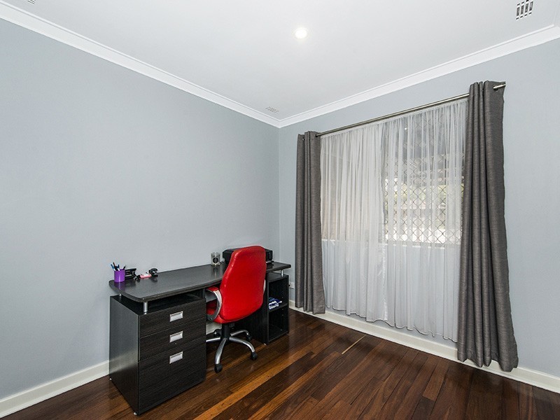 16 Edney Road, High Wycombe WA 6057