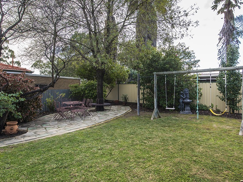 16 Edney Road, High Wycombe WA 6057