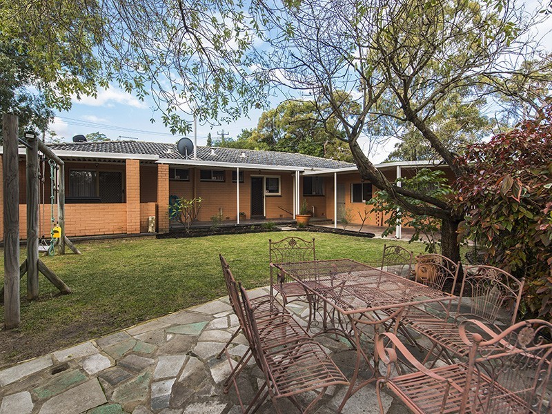 16 Edney Road, High Wycombe WA 6057