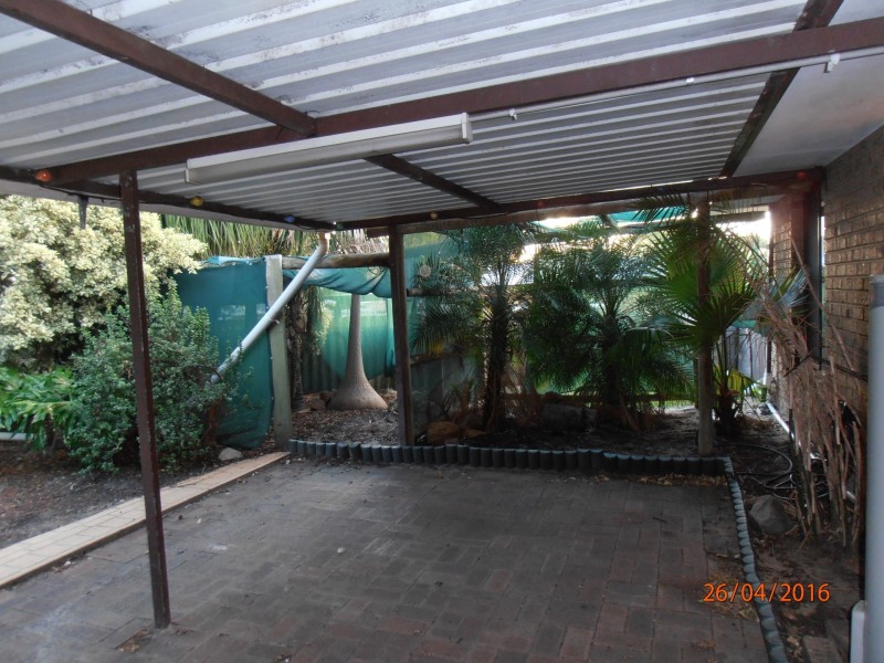 4 Rangeview Road, Bellevue WA 6056