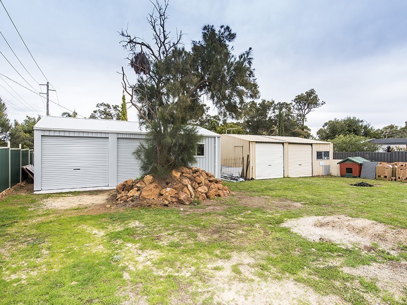 7 Guppy Road, Kalamunda WA 6076