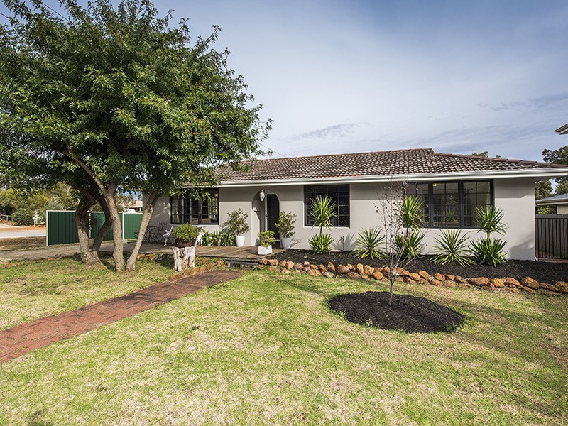 7 Guppy Road, Kalamunda WA 6076