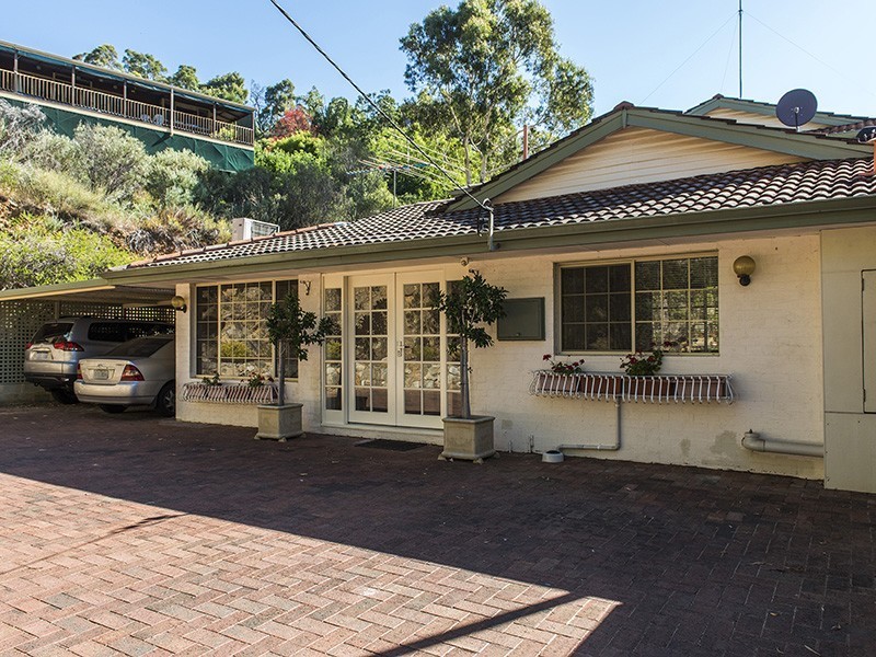 19 Kalamatta Way, Gooseberry Hill WA 6076