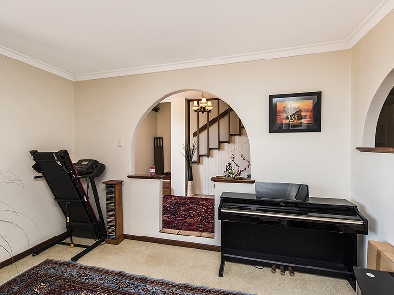 19 Kalamatta Way, Gooseberry Hill WA 6076