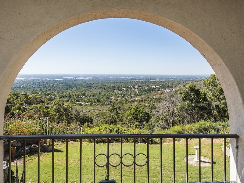 19 Kalamatta Way, Gooseberry Hill WA 6076