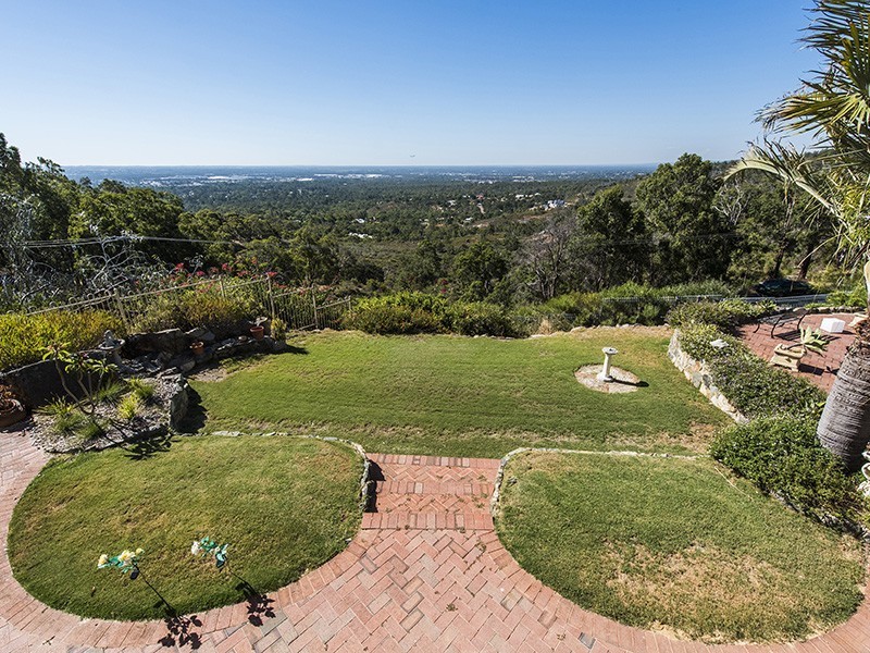 19 Kalamatta Way, Gooseberry Hill WA 6076