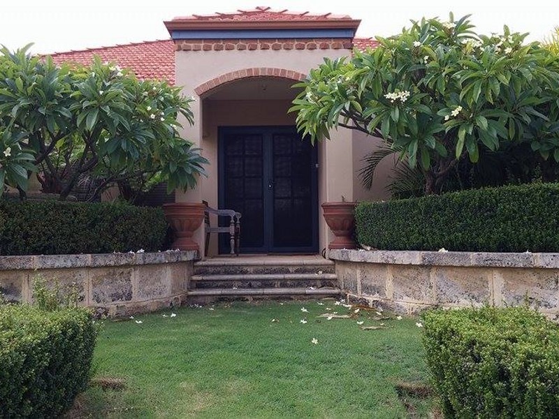 39 Myerson Crescent, Maida Vale WA 6057