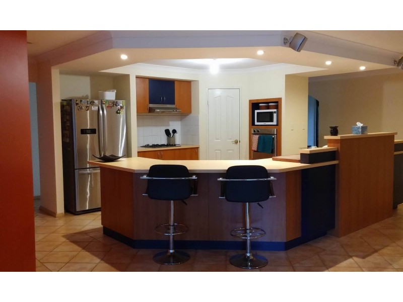 39 Myerson Crescent, Maida Vale WA 6057