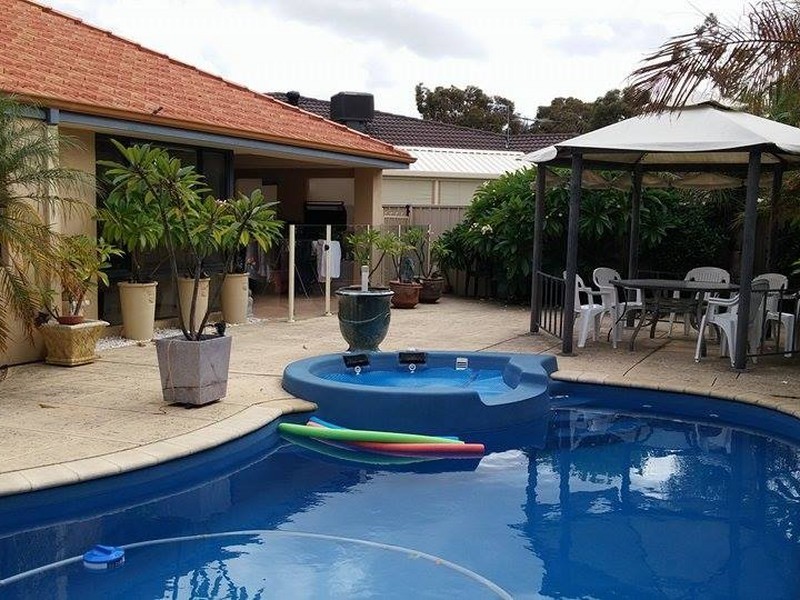 39 Myerson Crescent, Maida Vale WA 6057