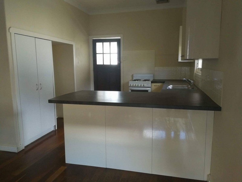 5 York Street, Forrestfield WA 6058