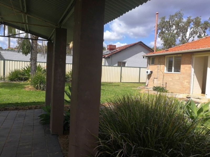 5 York Street, Forrestfield WA 6058