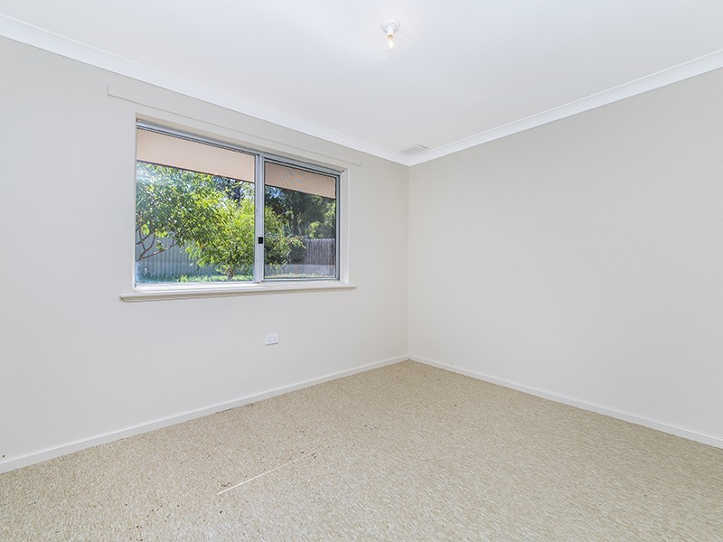 2 Guava Court, Forrestfield WA 6058