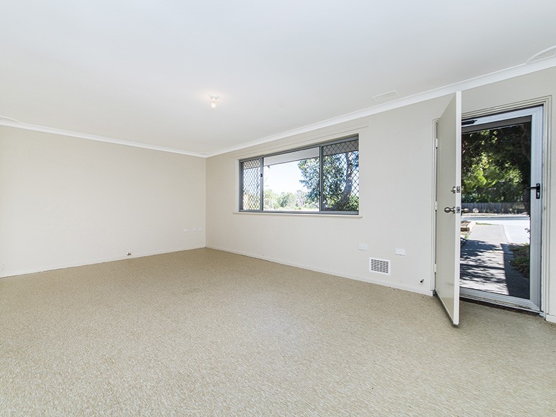 2 Guava Court, Forrestfield WA 6058