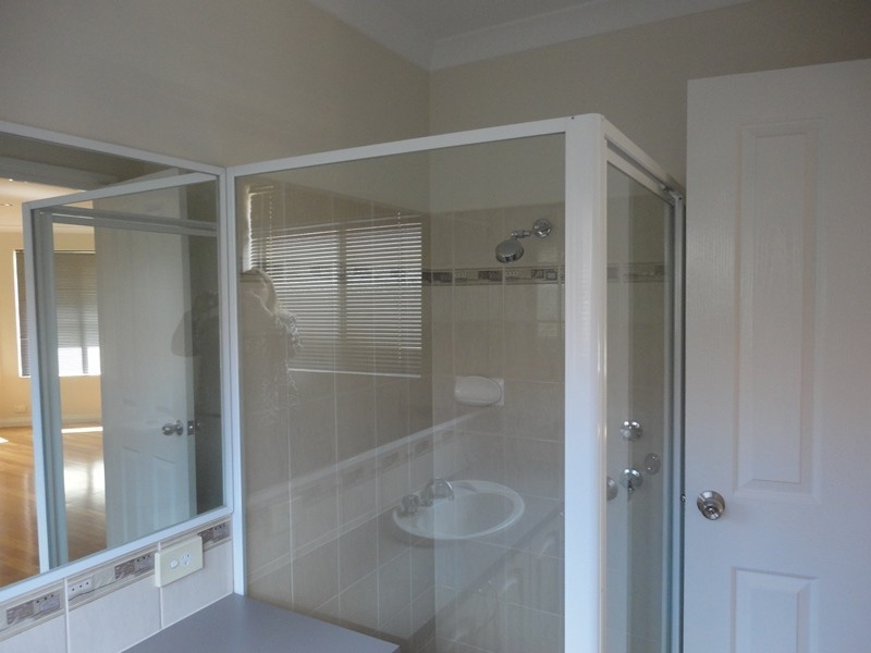 11 Azalea Gardens, Forrestfield WA 6058