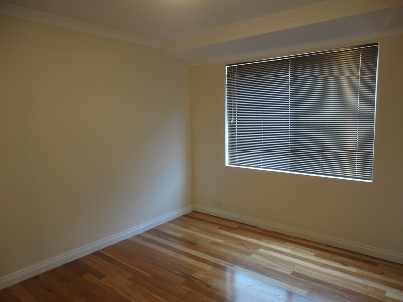 11 Azalea Gardens, Forrestfield WA 6058