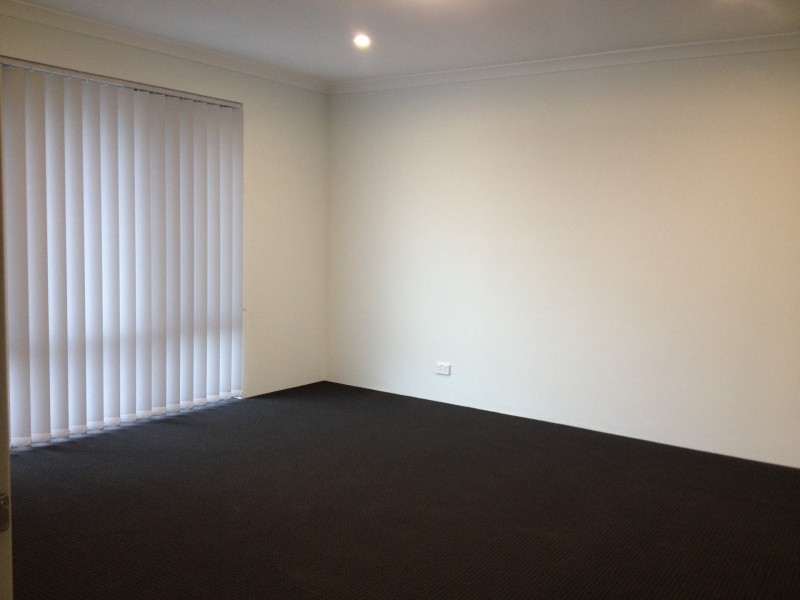 14 Myall Close, Wattle Grove WA 6107