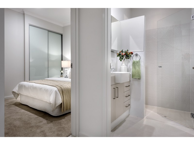 5 Pinker Crescent, Maida Vale WA 6057