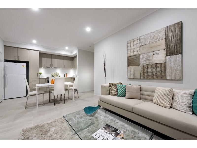 5 Pinker Crescent, Maida Vale WA 6057