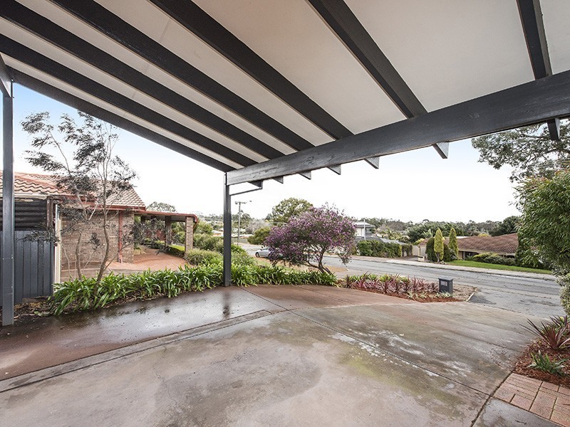 42 Bridgwood Road, Lesmurdie WA 6076